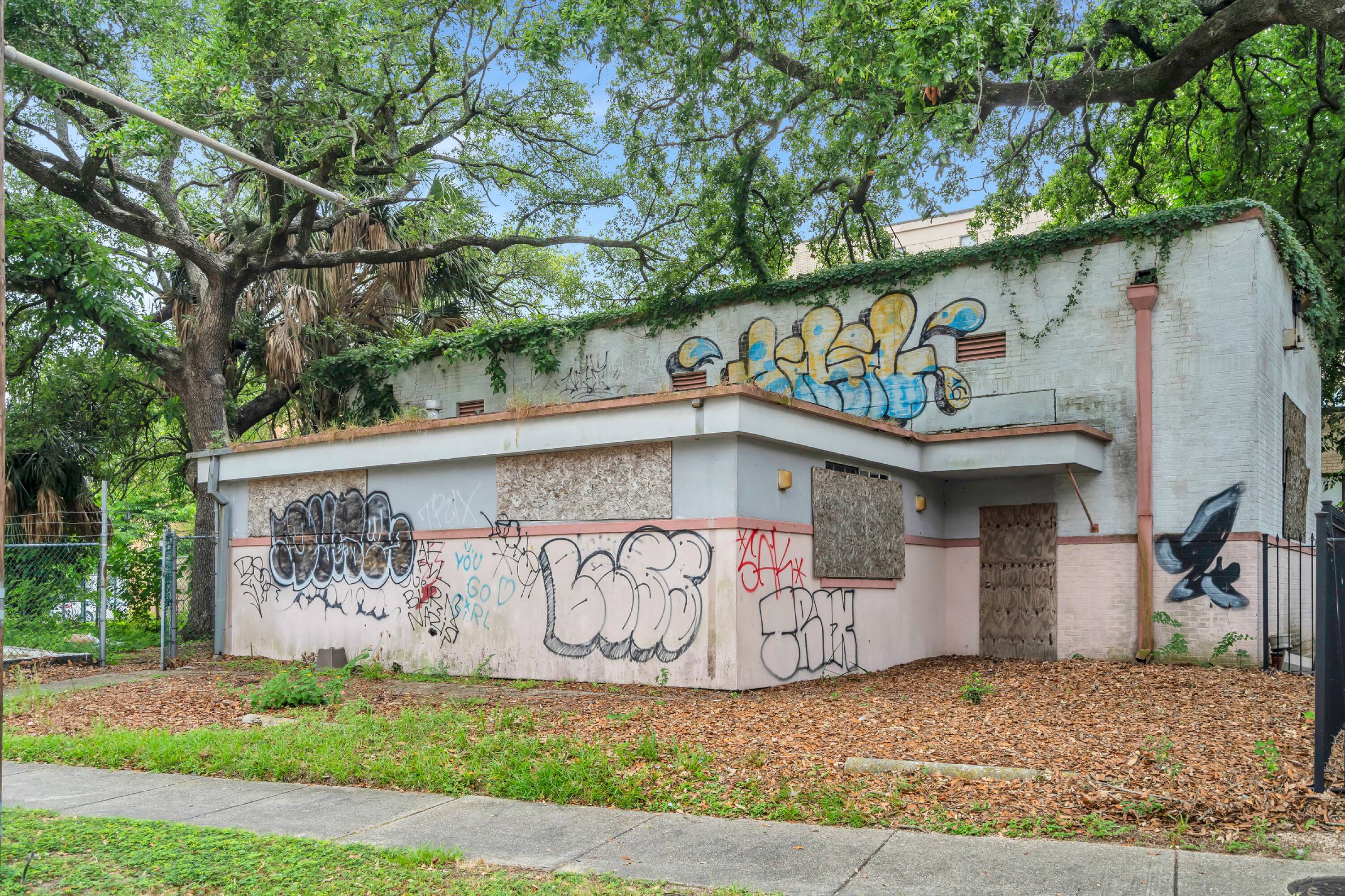 Commercial Property for Sale in New Orleans Louisiana 70115
